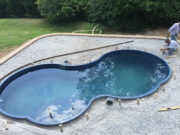 Locking a fiberglass pool