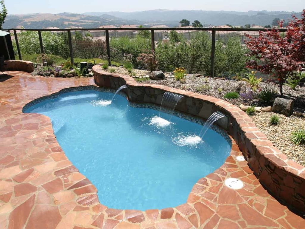 Latham Fiberglass Pools: Shapes And Finishes